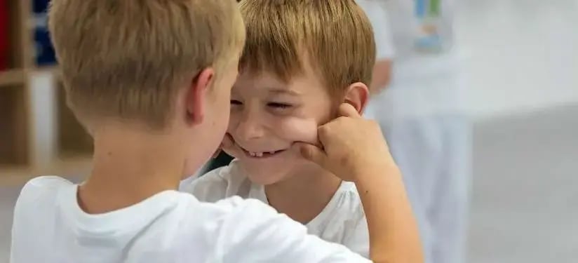  Freunde finden durch Kampfsport