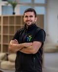 Tayfun Anar – Geschäftsführer der KopfKörperSchule